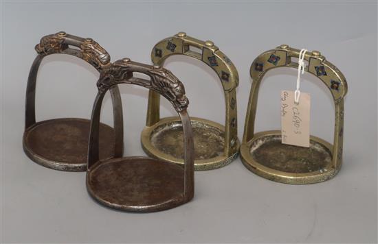 Two pairs of horse stirrups, Qing dynasty